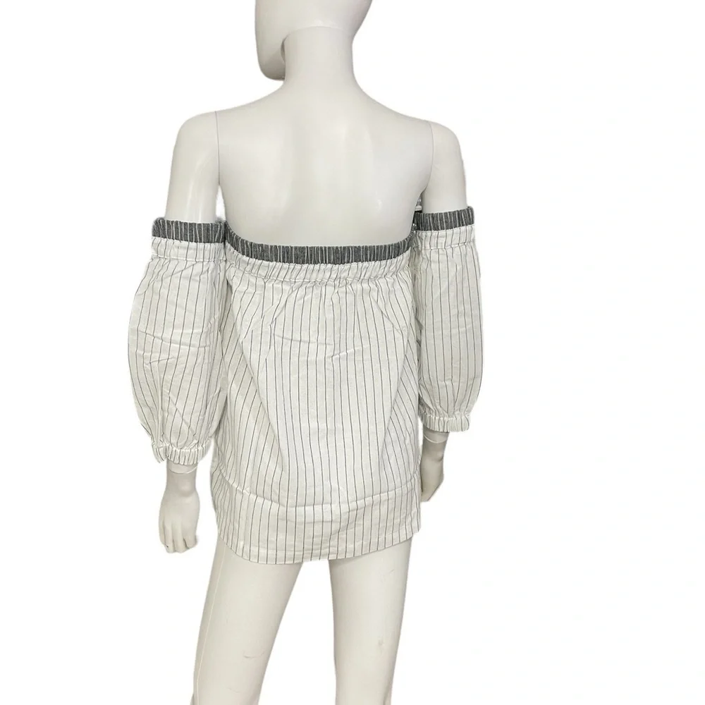 Blushing Heart Striped Off Shoulder Top
New - Picture 5 of 7